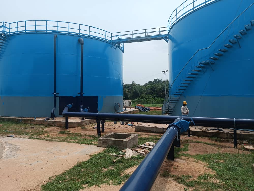 Completion phase of 2 water tanks.